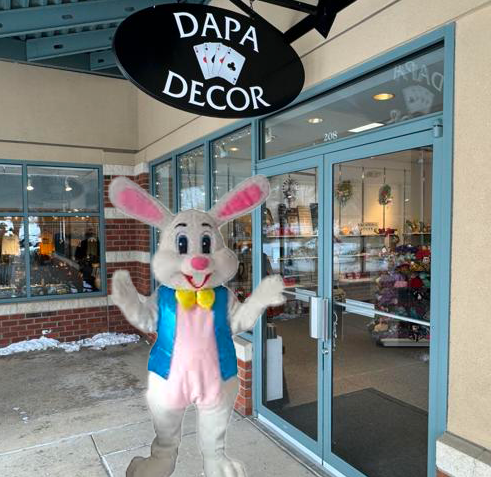 Easter Bunny at Dapa Decor